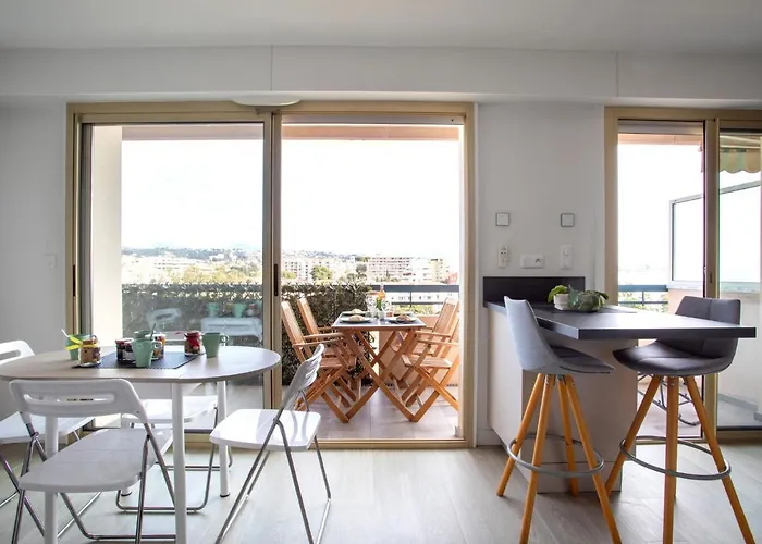 Le Beach-1 By Interhome Lejlighed Cagnes-sur-Mer